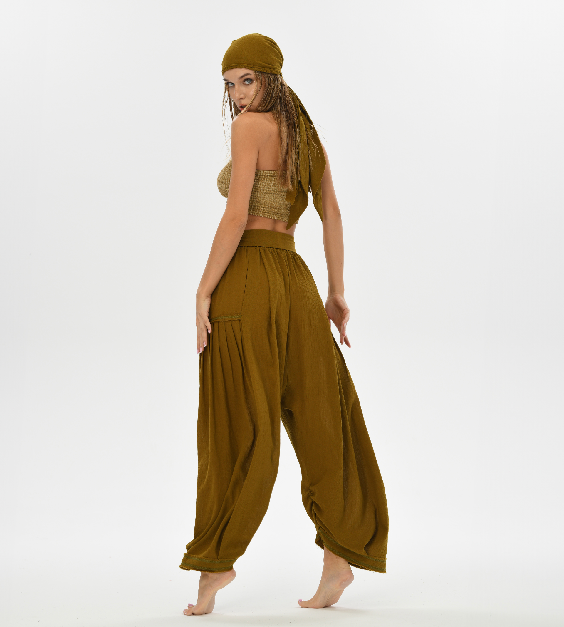 Boho harem pants in brown, made from comfy cotton with a relaxed fit, ideal for yoga sessions or casual bohemian outfits.